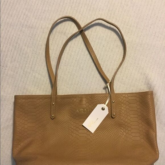 NWT GiGi New York, Sand python pebbled bag 16x10x4 - Picture 7 of 8
